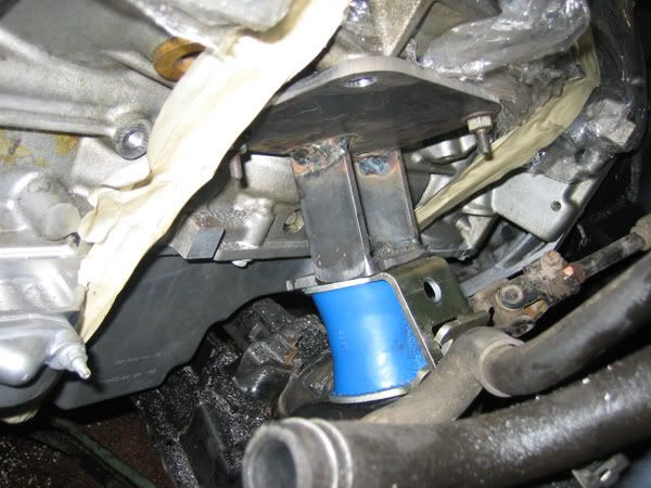 http://i37.photobucket.com/albums/e100/ls1240sx/mounts/IMG_0009-small.jpg