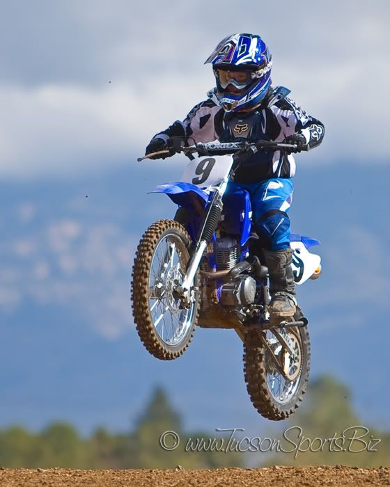 IMAGE: http://i37.photobucket.com/albums/e100/topher04r1/CAF_1208.jpg