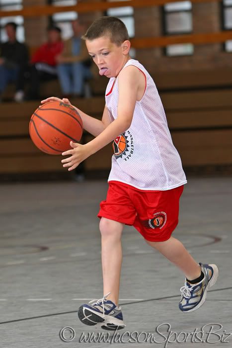 IMAGE: http://i37.photobucket.com/albums/e100/topher04r1/CAF_5641.jpg