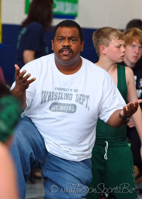 IMAGE: http://i37.photobucket.com/albums/e100/topher04r1/CAF_5833.jpg