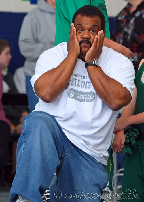 IMAGE: http://i37.photobucket.com/albums/e100/topher04r1/CAF_5840.jpg