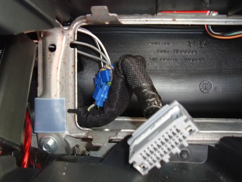 2008 Jeep wrangler factory amp location #5