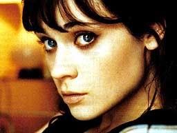 ZooeyDeschanel.jpg