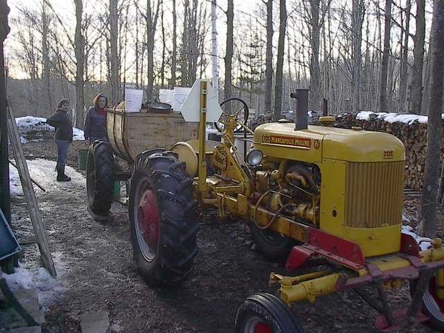 Minnie Mo and collector tank