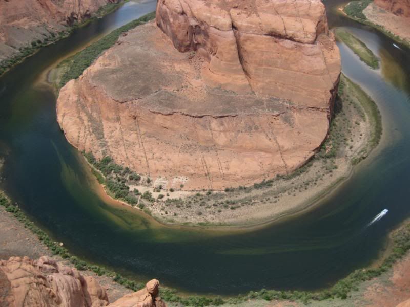 IMAGE: http://i37.photobucket.com/albums/e61/salsachatta/usa%2009/HorseShoebendoverlookTue3-6-09011.jpg