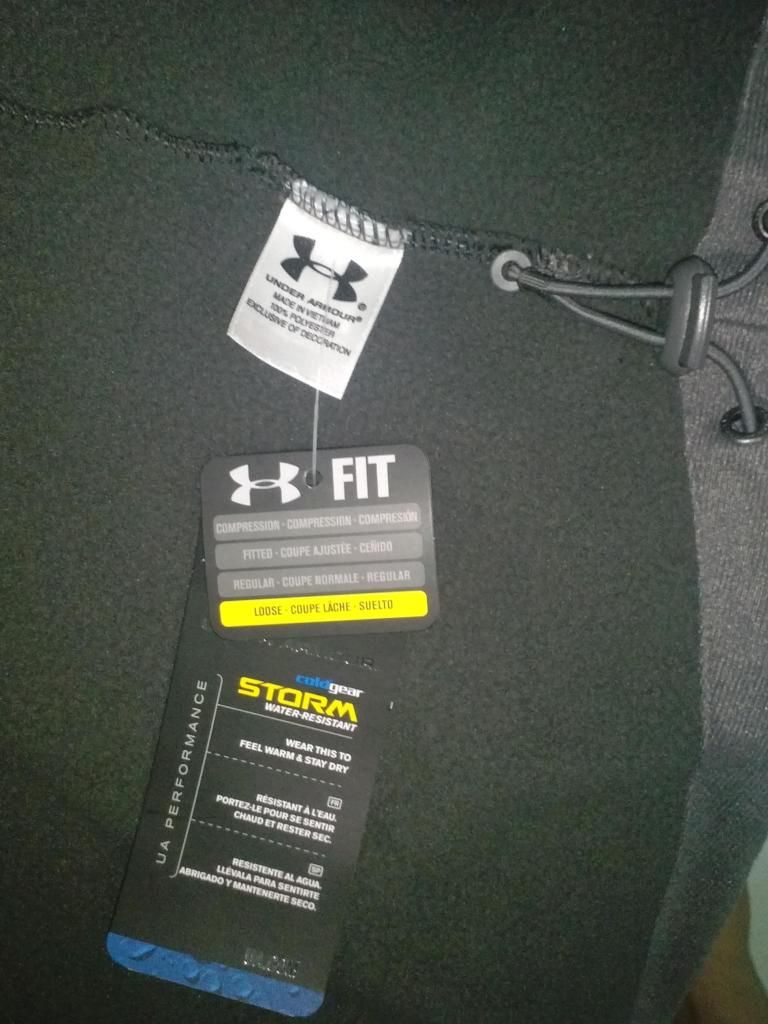 - bình dương : Bán 2 em áo khoác under armour hàng chính hãng - 8
