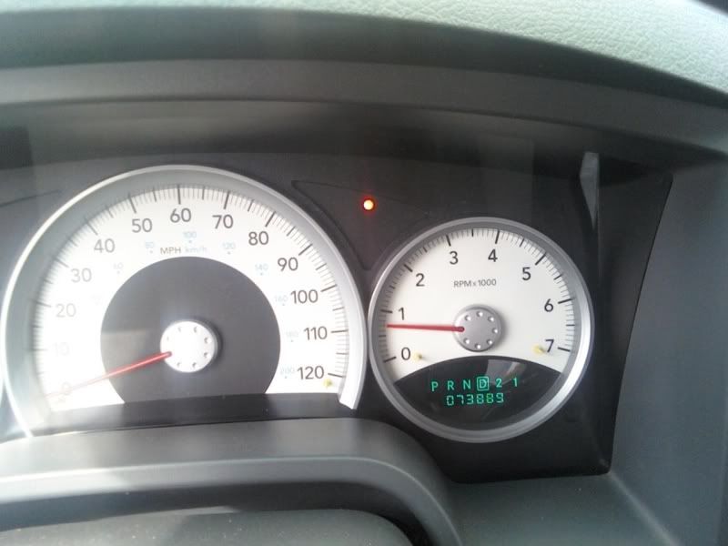 Switch cars w/ the wife for 1 day...NEED HELP, Red dot on dash