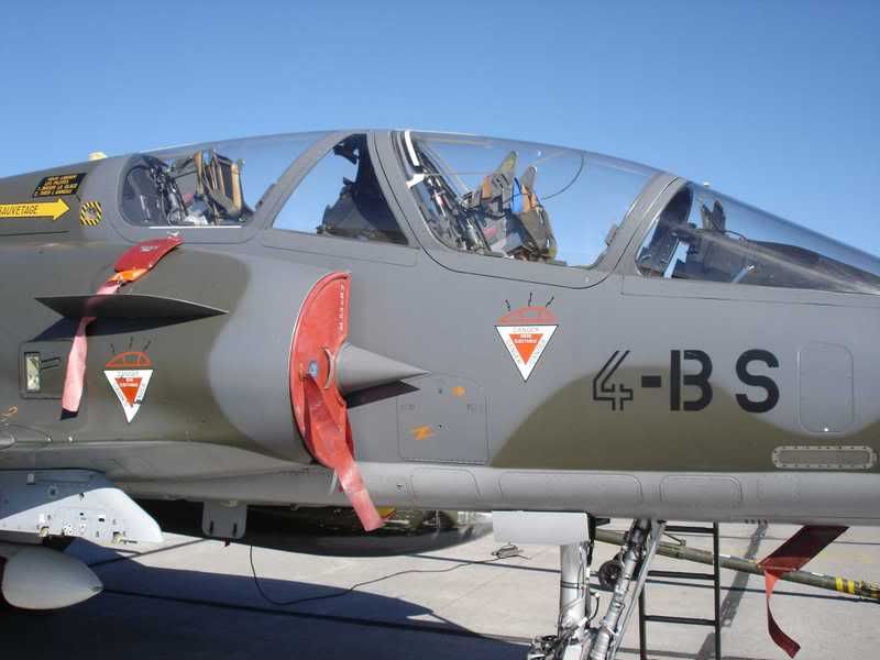 Mirage2000NMapleFlag019.jpg