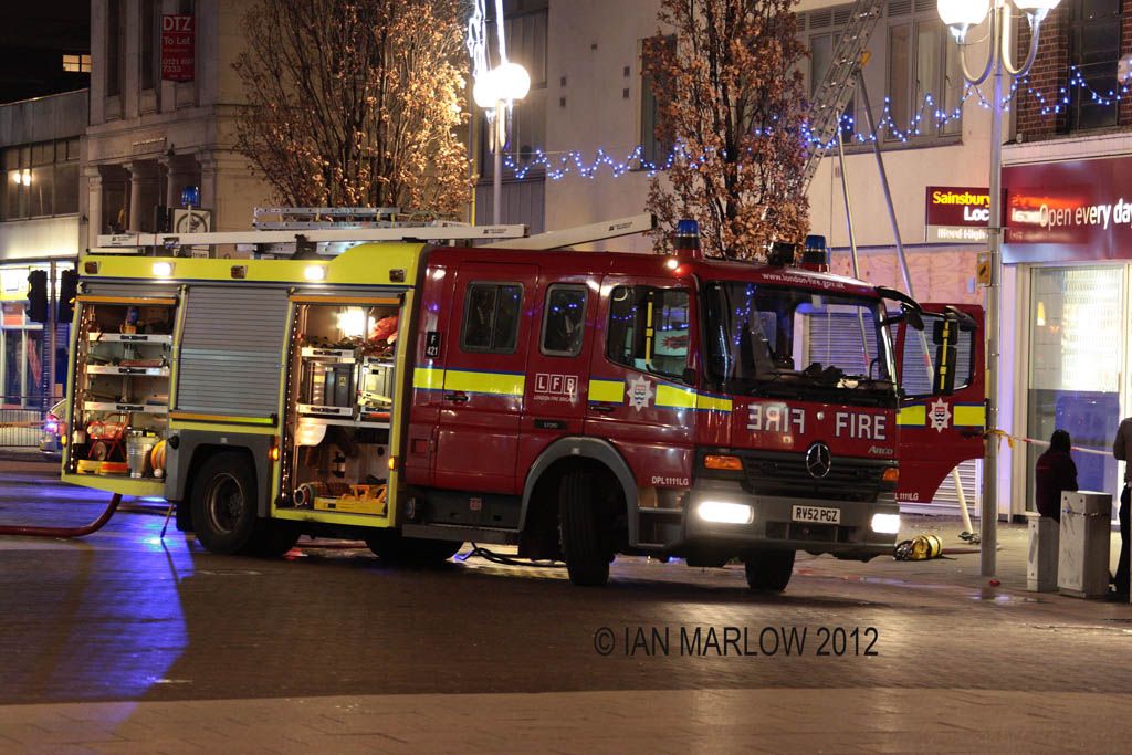 IMAGE: http://i37.photobucket.com/albums/e81/IMARLOW/DPP07DD0105151531_zpse83401a3.jpg