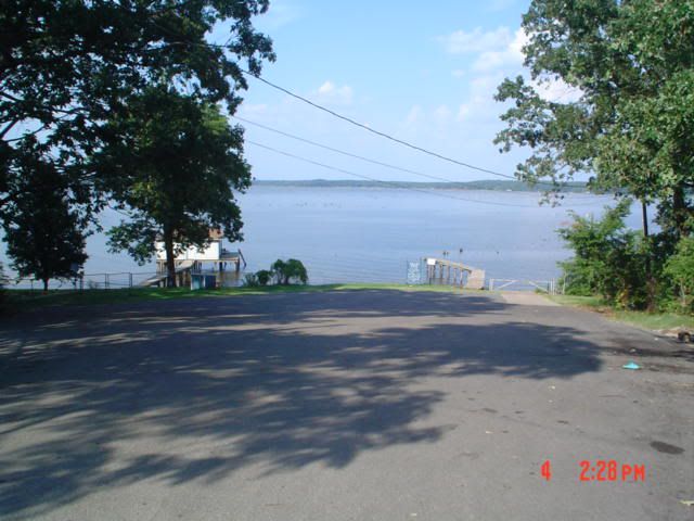 http://i37.photobucket.com/albums/e82/stanley_d69/BrierwoodBoat.jpg