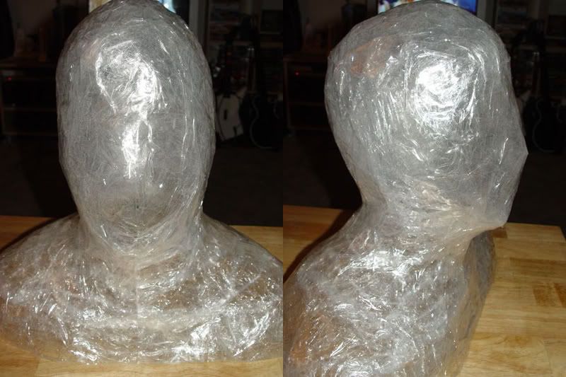 http://i37.photobucket.com/albums/e90/ScaryMonkey75/DIYMannequin/BodyCastTutorial/tut6.jpg