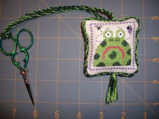 &quot;No Frogging Allowed&quot; scissor fob by Stitchy Kitty, front of fob