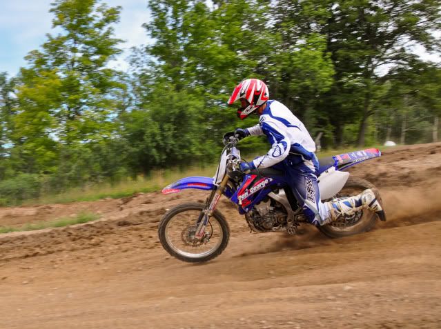 http://i37.photobucket.com/albums/e96/boarding087/DSC_0299.jpg
