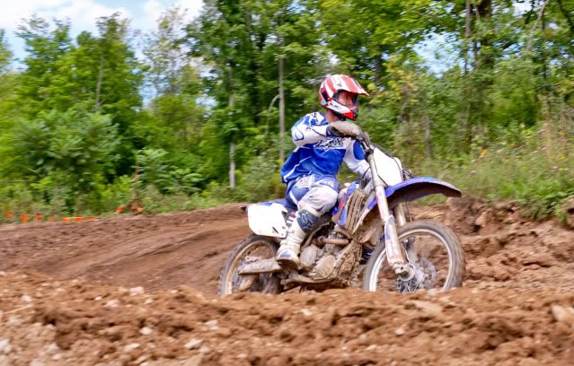 http://i37.photobucket.com/albums/e96/boarding087/DSC_0413.jpg