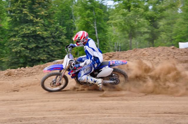 http://i37.photobucket.com/albums/e96/boarding087/DSC_0602-1.jpg