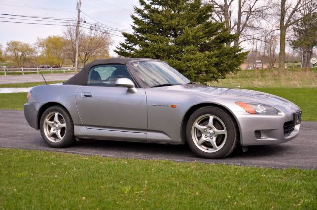 http://i37.photobucket.com/albums/e96/boarding087/my%20New%20car/DSC_0755.jpg