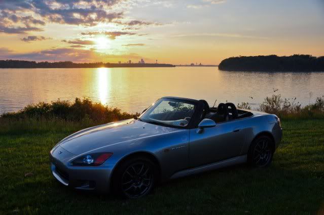 http://i37.photobucket.com/albums/e96/boarding087/my%20New%20car/grandisland2.jpg
