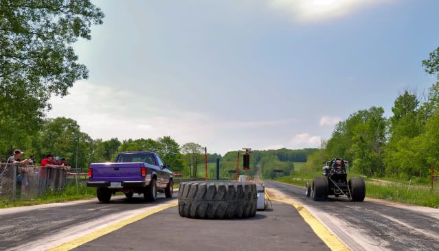 http://i37.photobucket.com/albums/e96/boarding087/nyspeed%20vs%20pittspeed%20no%20shows/DSC_0270.jpg