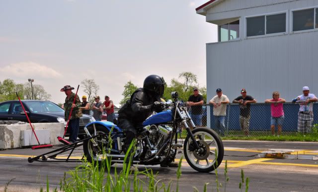 http://i37.photobucket.com/albums/e96/boarding087/nyspeed%20vs%20pittspeed%20no%20shows/DSC_0313.jpg