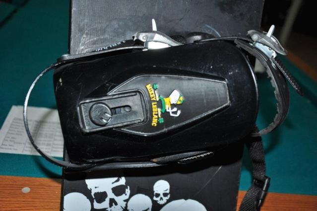 http://i37.photobucket.com/albums/e96/boarding087/snowboard2_zps8400a026.jpg