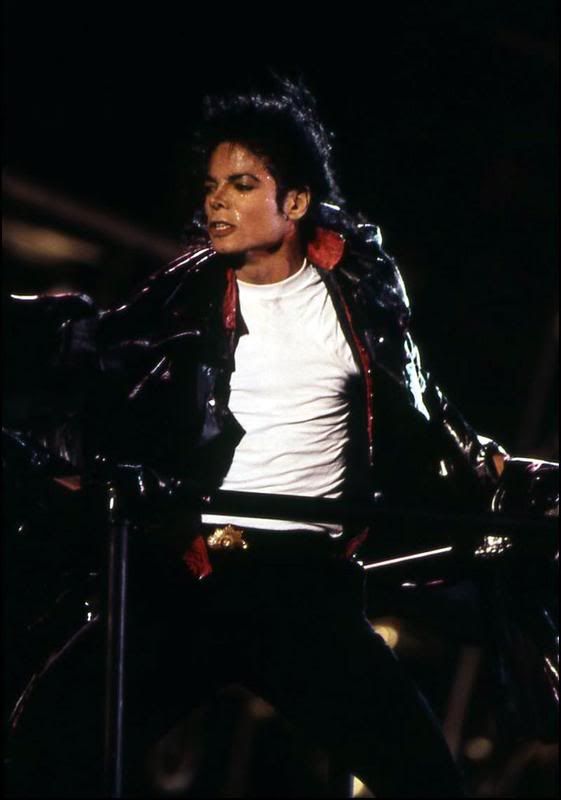 mjjwow25.jpg