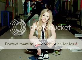 avril-lavigne-heres-to-never-growing-up-video_zps3b4ad800.jpg