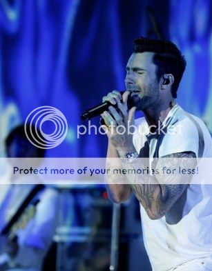 maroon-5-and-band-perform-on-the-vo_zpsf11b553a.jpg