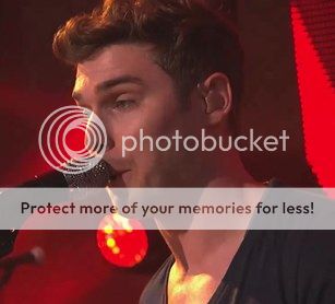 nick-of-karmin-sings-on-on-jimmy-ki_zpsceaeef50.jpg